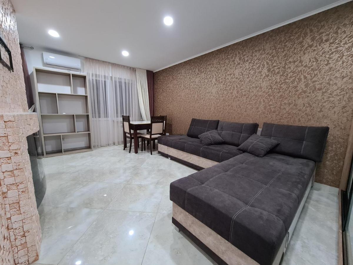 127-Avenue Apartment Černovice Exteriér fotografie